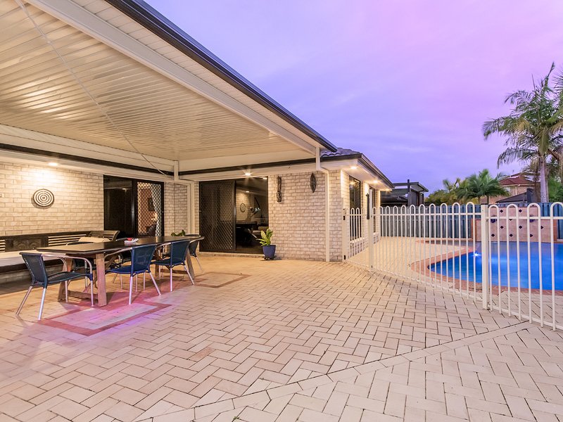 Photo - 19 Taroona Circuit, Oxenford QLD 4210 - Image 6