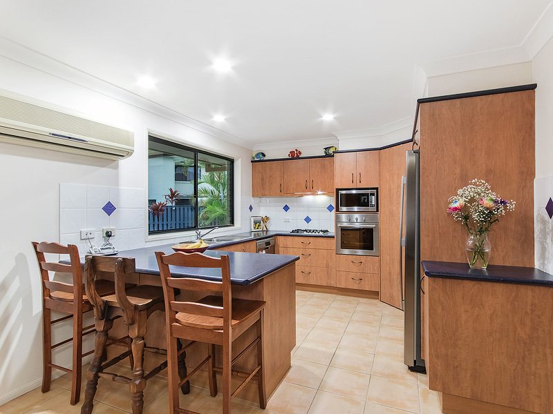 Photo - 19 Taroona Circuit, Oxenford QLD 4210 - Image 9