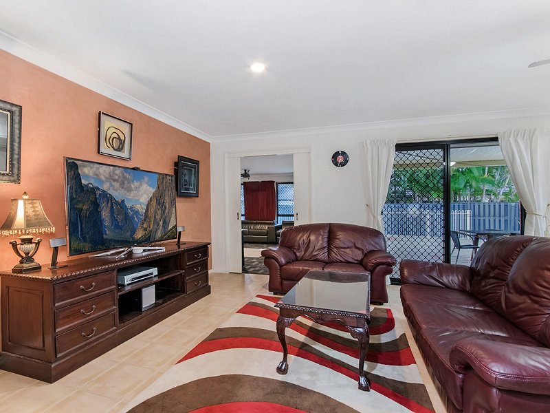 Photo - 19 Taroona Circuit, Oxenford QLD 4210 - Image 10