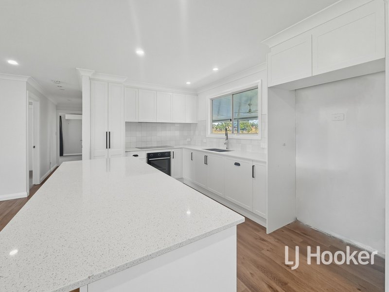 Photo - 19 Taylor Avenue, Inverell NSW 2360 - Image 5