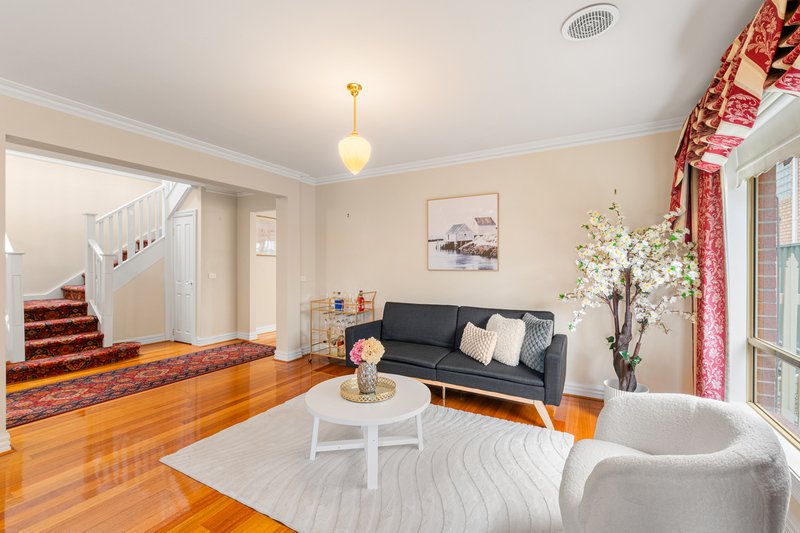 Photo - 19 Teatree Drive, South Morang VIC 3752 - Image 4