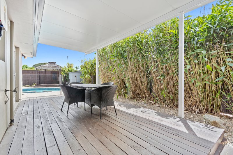 Photo - 19 Tekapo Street, Broadbeach Waters QLD 4218 - Image 9