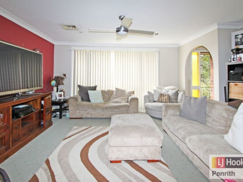 Photo - 19 Tenison Ave , Cambridge Gardens NSW 2747 - Image 2