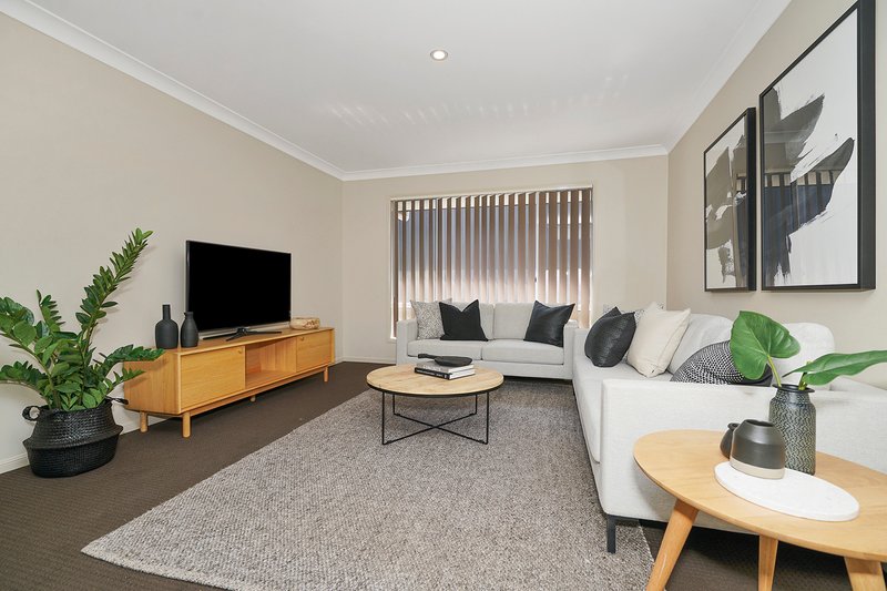 Photo - 19 Tenyo Street, Cameron Park NSW 2285 - Image 13