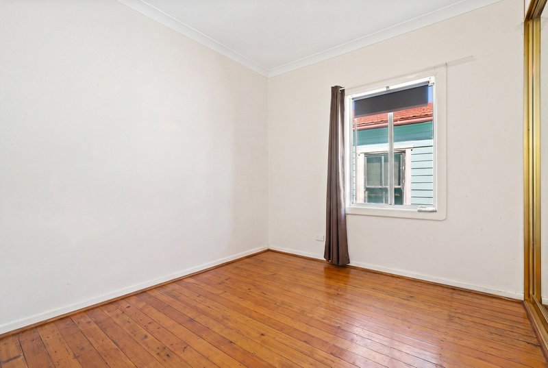 Photo - 19 Third Avenue, Port Kembla NSW 2505 - Image 5