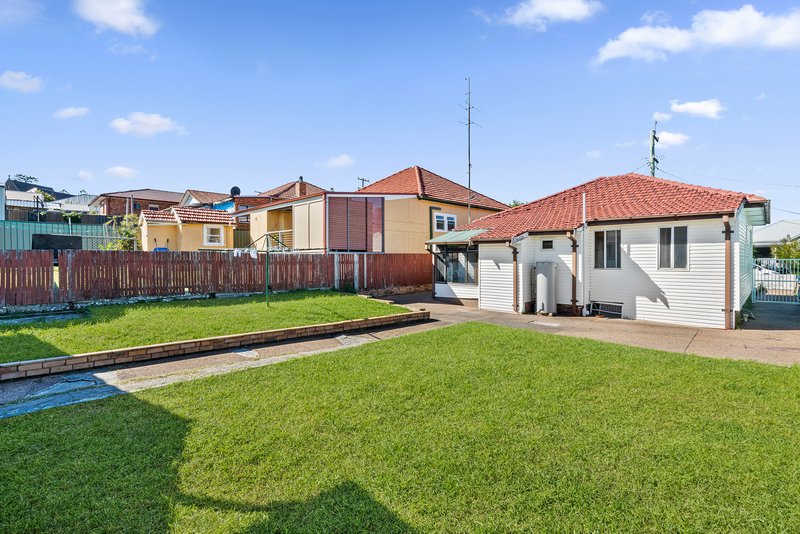 Photo - 19 Third Avenue, Port Kembla NSW 2505 - Image 7