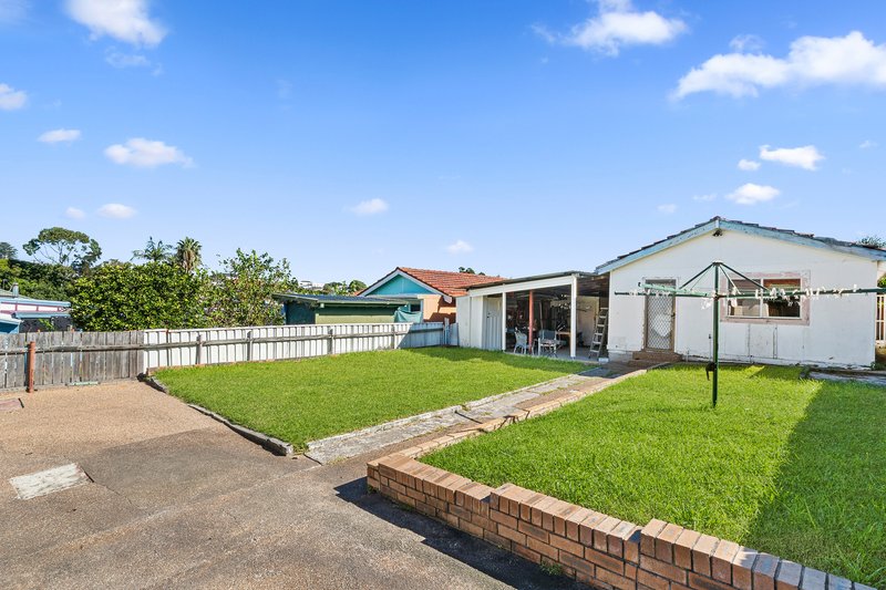Photo - 19 Third Avenue, Port Kembla NSW 2505 - Image 8