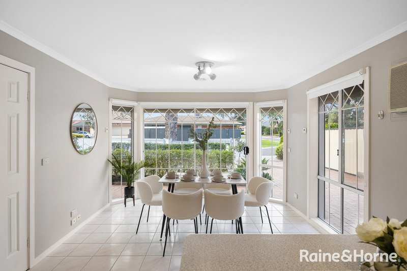 Photo - 19 Thistle Court, Delahey VIC 3037 - Image 3