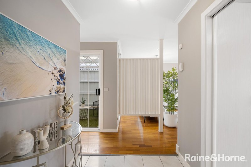 Photo - 19 Thistle Court, Delahey VIC 3037 - Image 8