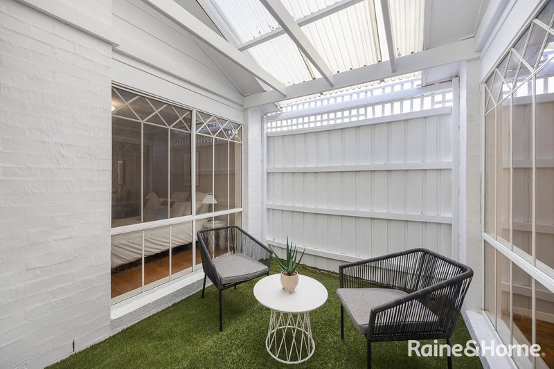 Photo - 19 Thistle Court, Delahey VIC 3037 - Image 10