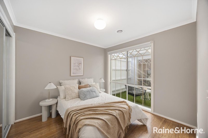 Photo - 19 Thistle Court, Delahey VIC 3037 - Image 13