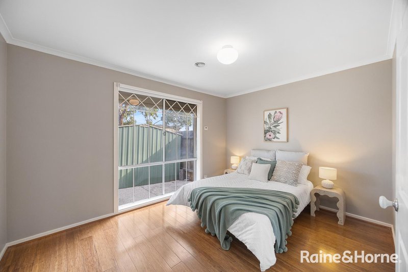 Photo - 19 Thistle Court, Delahey VIC 3037 - Image 14