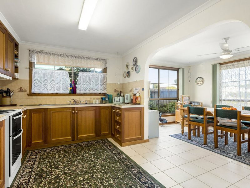 Photo - 19 Thomson Boulevard, St Leonards VIC 3223 - Image 4