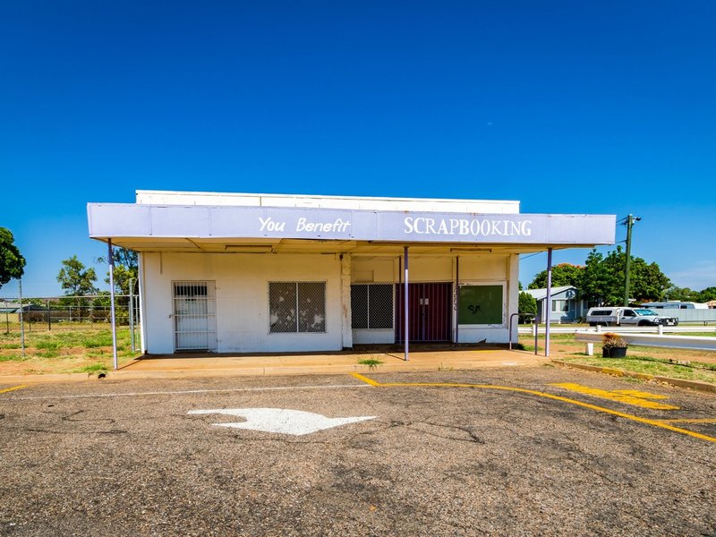 Photo - 19 Thorpe Street, Mount Isa QLD 4825 - Image 13