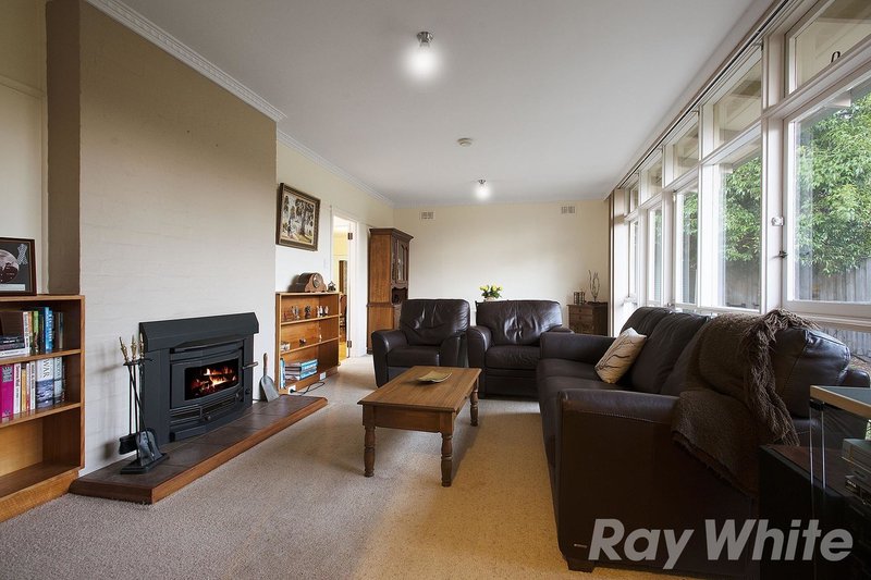 Photo - 19 Tilley Street, Cheltenham VIC 3192 - Image 2