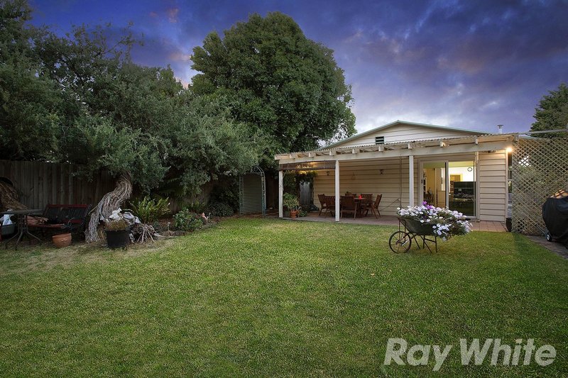 Photo - 19 Tilley Street, Cheltenham VIC 3192 - Image 11