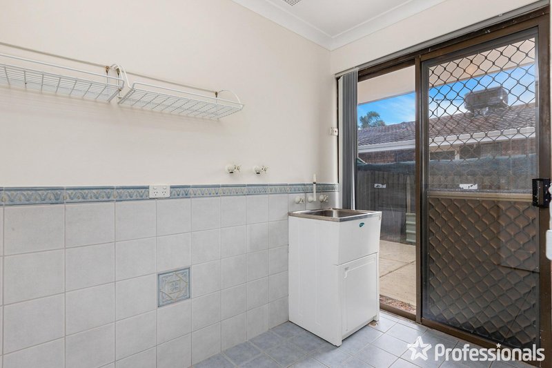 Photo - 19 Torcross Street, Warnbro WA 6169 - Image 15