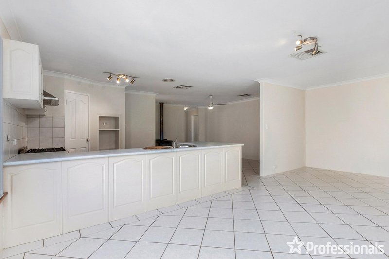 Photo - 19 Torcross Street, Warnbro WA 6169 - Image 22