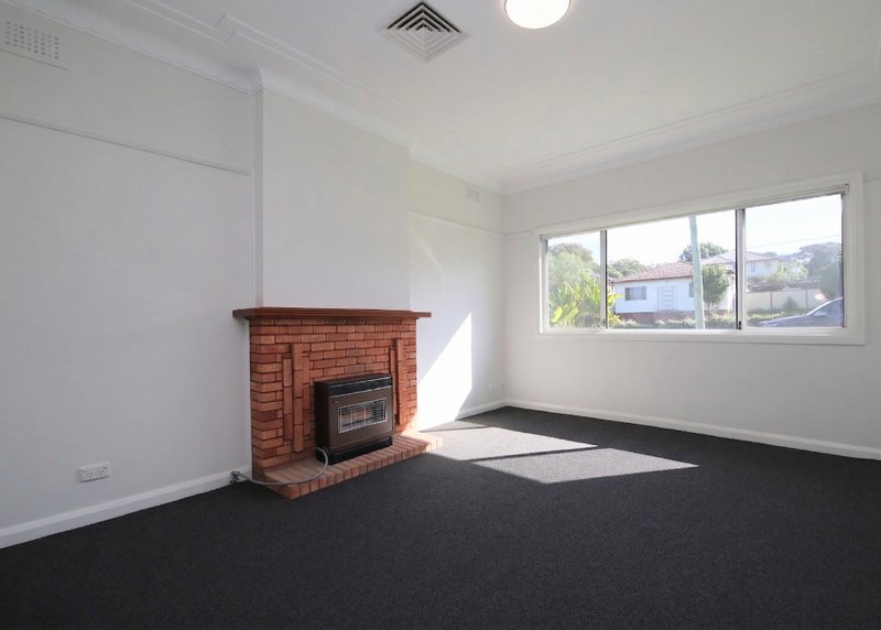 Photo - 19 Townsend Street, Condell Park NSW 2200 - Image 3