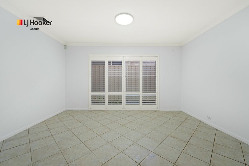 Photo - 19 Ulladulla Street, Prestons NSW 2170 - Image 3