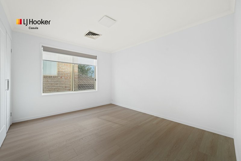 Photo - 19 Ulladulla Street, Prestons NSW 2170 - Image 9