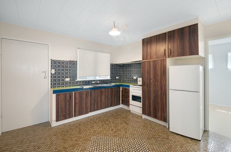 Photo - 19 Union Street, Deception Bay QLD 4508 - Image 2