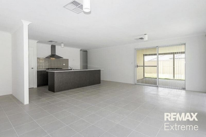 Photo - 19 Uppingham Way, Butler WA 6036 - Image 6