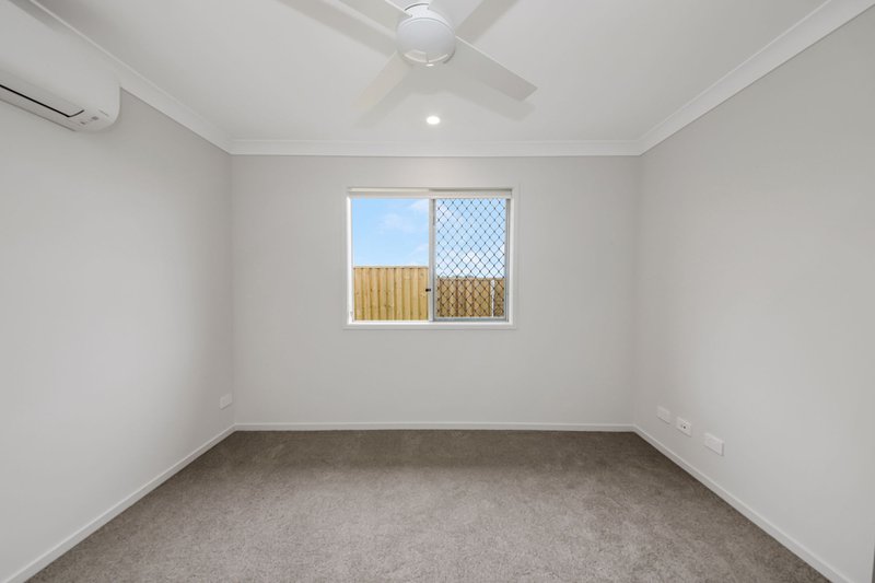 Photo - 19 Vail Street, Logan Reserve QLD 4133 - Image 5