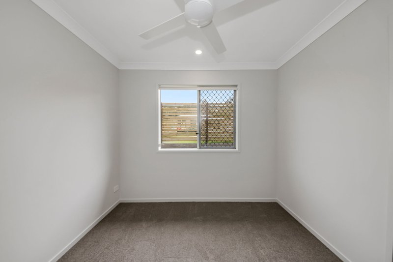 Photo - 19 Vail Street, Logan Reserve QLD 4133 - Image 6