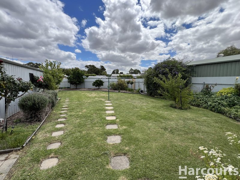 Photo - 19 Valentine Avenue, Horsham VIC 3400 - Image 12