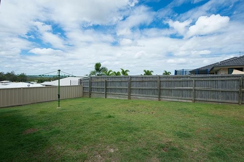 Photo - 19 Valley Way, Boyne Island QLD 4680 - Image 17