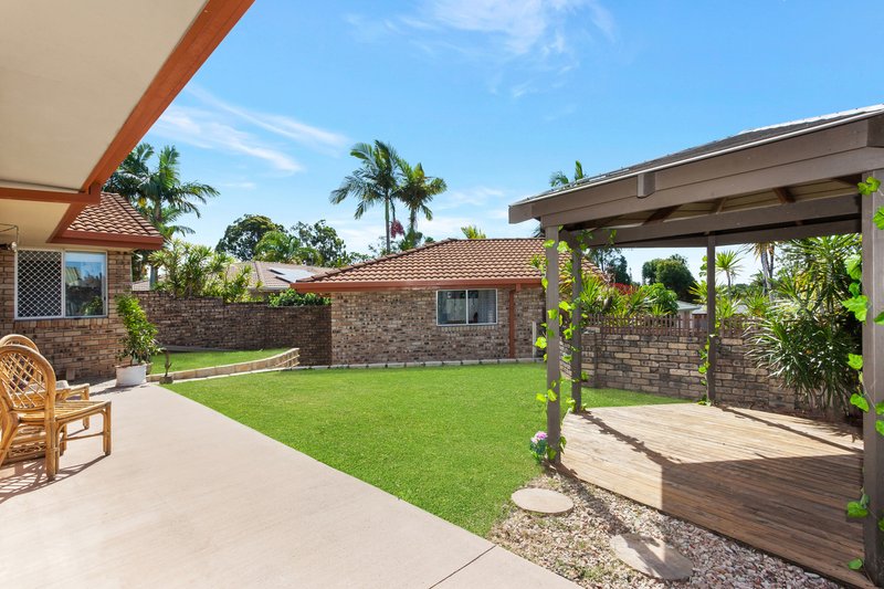 Photo - 1/9 Valmai Court, Burleigh Waters QLD 4220 - Image 11