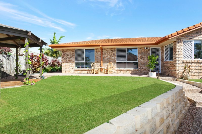 Photo - 1/9 Valmai Court, Burleigh Waters QLD 4220 - Image 12