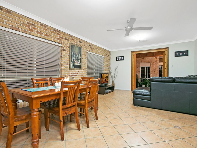 Photo - 19 Van Dyck Rise, Mackenzie QLD 4156 - Image 13