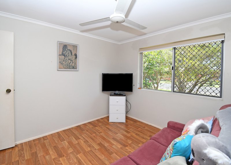 Photo - 19 Vanda Street, Urangan QLD 4655 - Image 13