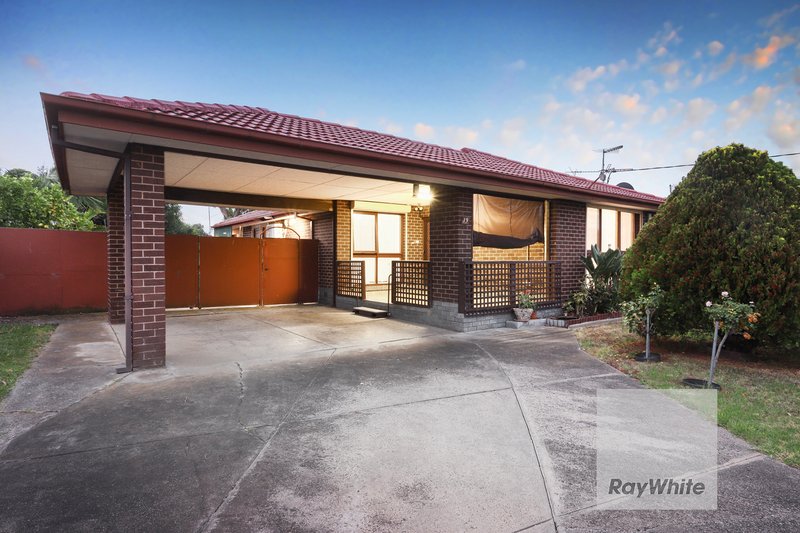 19 Vaucluse Avenue, Gladstone Park VIC 3043