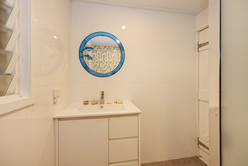 Photo - 19 Vaughn Street, West End QLD 4810 - Image 11