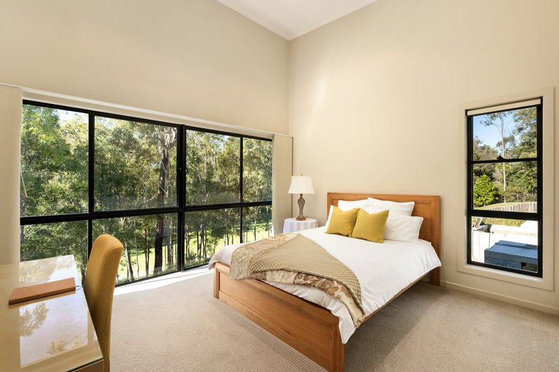 Photo - 19 Verbena Crescent, Brookwater QLD 4300 - Image 9