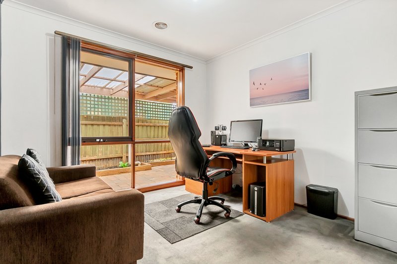 Photo - 19 Vernon Court, Hoppers Crossing VIC 3029 - Image 2