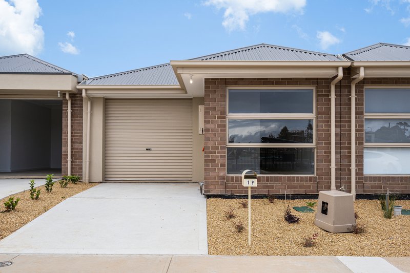 19 Victoria Way, Mansfield Park SA 5012