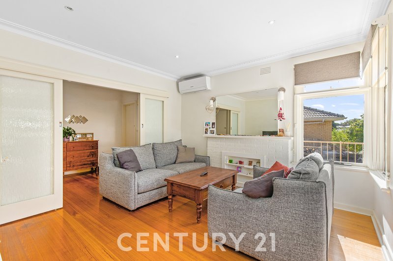 Photo - 19 View Street, Clayton VIC 3168 - Image 4