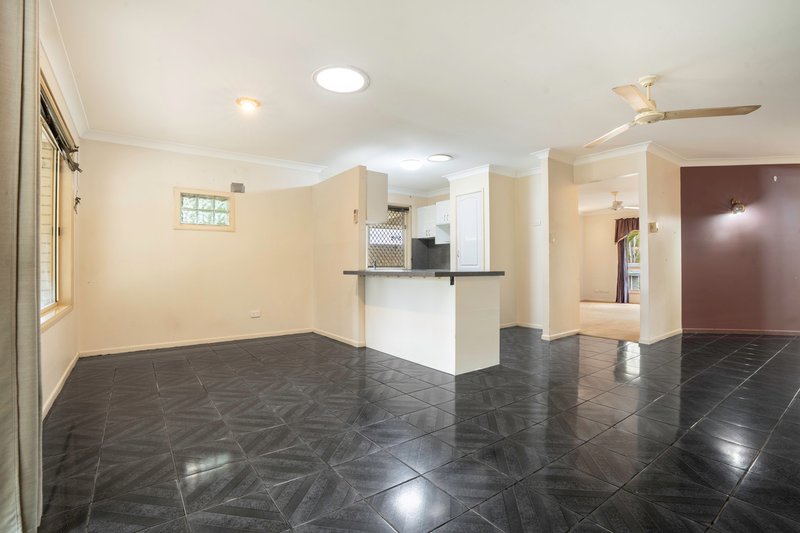 Photo - 19 Viewbank Court, Beenleigh QLD 4207 - Image 5