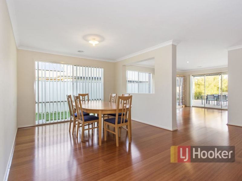 Photo - 19 Viola Avenue, Pakenham VIC 3810 - Image 2