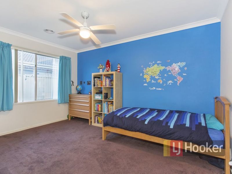 Photo - 19 Viola Avenue, Pakenham VIC 3810 - Image 13