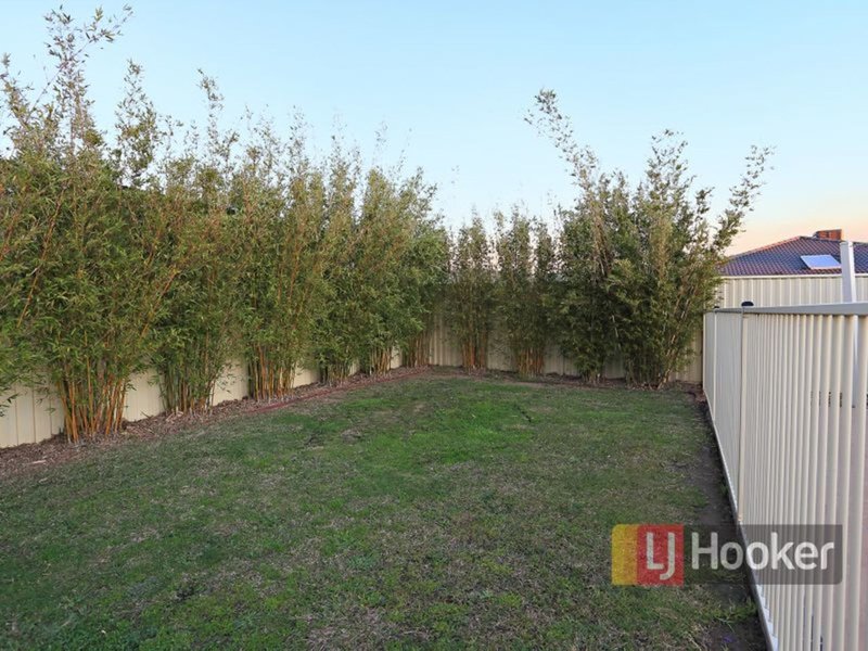 Photo - 19 Viola Avenue, Pakenham VIC 3810 - Image 20