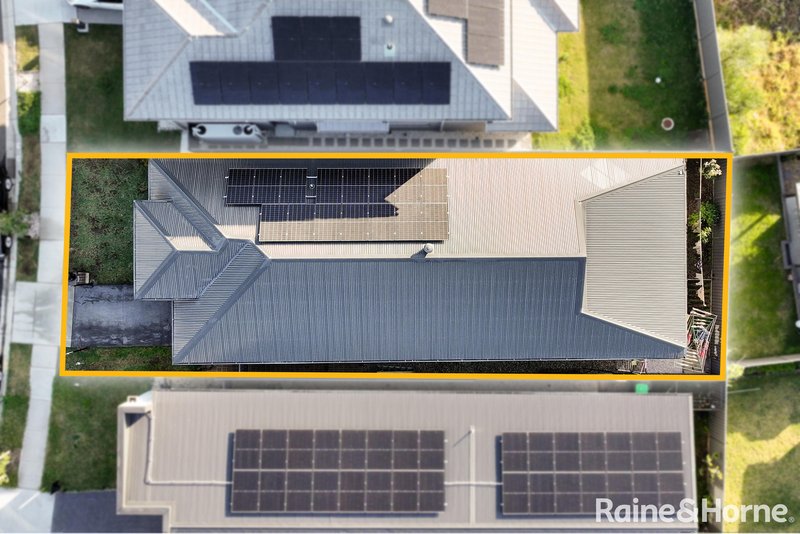 Photo - 19 Violenta Way, Rosemeadow NSW 2560 - Image 3