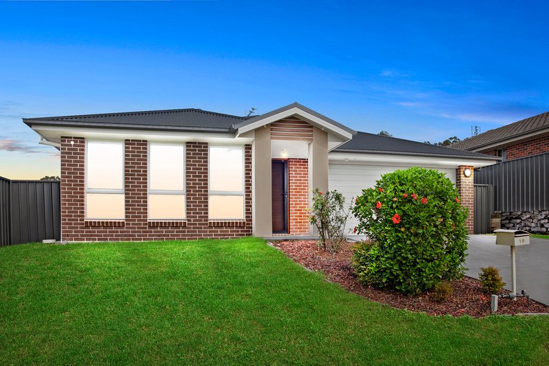 Photo - 19 Voyager Street, Wadalba NSW 2259 - Image