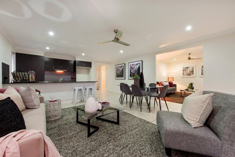 Photo - 19 Wagtail Street, Upper Kedron QLD 4055 - Image 2