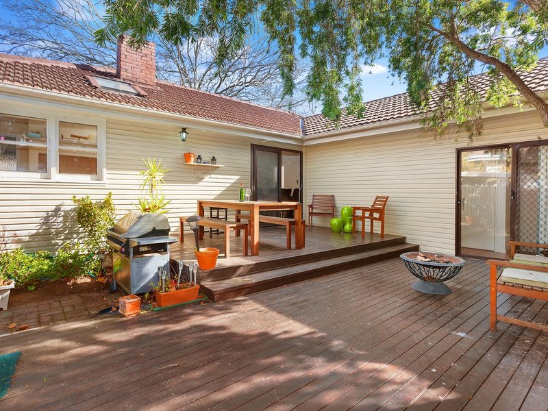 Photo - 19 Walker Crescent, Griffith ACT 2603 - Image 10