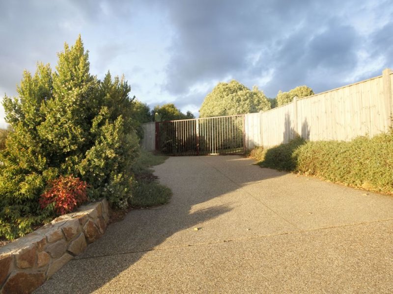 Photo - 19 Wallangara Drive, Pakenham VIC 3810 - Image 22